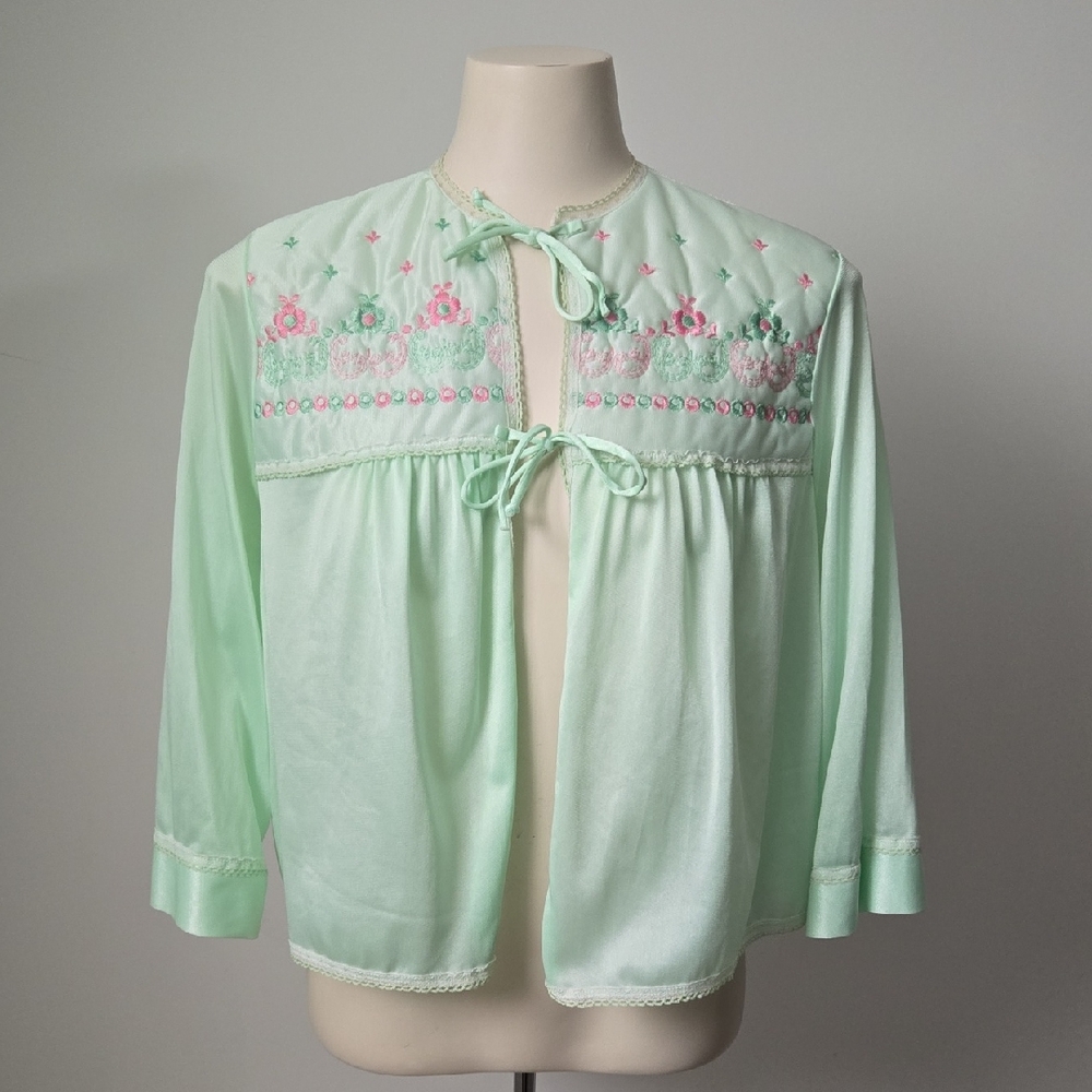✨ Vintage Lou’lee Canada Bed Jacket Satin Embroidered Mint Green (M) - Picture 1 of 13